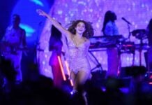 CIUDAD DE MÉXICO, 01MARZO2026.- La cantante colombiana Shakira ofreció un concierto en el Zócalo capitalino como parte de su último concierto del tour “Las Mujeres ya no lloran World Tour”. FOTO: GRACIELA LÓPEZ/CUARTOSCURO.COM