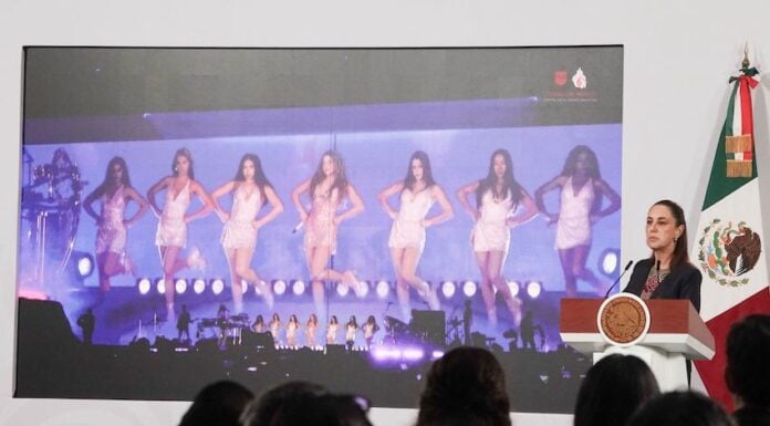 "Shakira is very loved by Mexican families," President Sheinbaum remarked on Monday morning, after the Colombian superstar filled the country's most iconic public plaza with 400,000 fans on Sunday night.