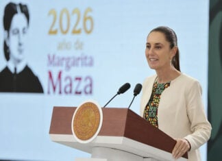 President Sheinbaum at the podium of her morning press conference