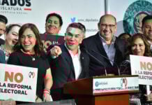 Rubén Moreira and Alejandro Moreno at a PRI party press conference