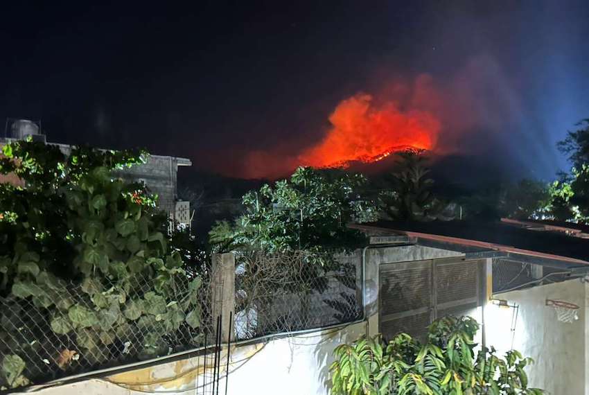 Brush fires mostly contained in Bahía de Banderas