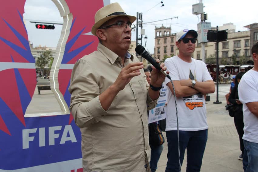Arturo Gleason, water protest in Guadalajara