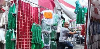 World Cup merch dealer