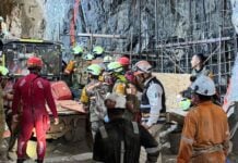 Two miners have been rescued from a mine in Sinaloa where a tailings dam collapsed in late March, and one other miner was found dead. The search continues for a fourth miner.