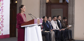 Sheinbaum at podium April 7, 2026