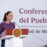 Cuauhtémoc, Ciudad de México, México, 22 de abril de 2026. La doctora Claudia Sheinbaum Pardo, presidenta Constitucional de los Estados Unidos Mexicanos en Conferencia de prensa matutina “Conferencia del Pueblo” en el Salón Tesorería de Palacio Nacional