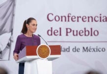 Cuauhtémoc, Ciudad de México, México, 22 de abril de 2026. La doctora Claudia Sheinbaum Pardo, presidenta Constitucional de los Estados Unidos Mexicanos en Conferencia de prensa matutina “Conferencia del Pueblo” en el Salón Tesorería de Palacio Nacional