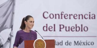 Cuauhtémoc, Ciudad de México, México, 22 de abril de 2026. La doctora Claudia Sheinbaum Pardo, presidenta Constitucional de los Estados Unidos Mexicanos en Conferencia de prensa matutina “Conferencia del Pueblo” en el Salón Tesorería de Palacio Nacional