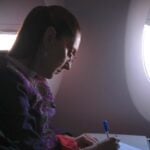 On Friday, President Sheinbaum once again traveled internationally in an economy seat, this time to Barcelona, Spain.