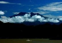 Sanganguey looms over Aguamilpa
