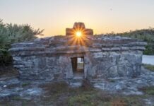 El Caracol — a domed building dating back roughly 600 to 800 years — once served as a navigational marker for Maya travelers along the Caribbean coast.