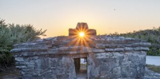 El Caracol — a domed building dating back roughly 600 to 800 years — once served as a navigational marker for Maya travelers along the Caribbean coast.