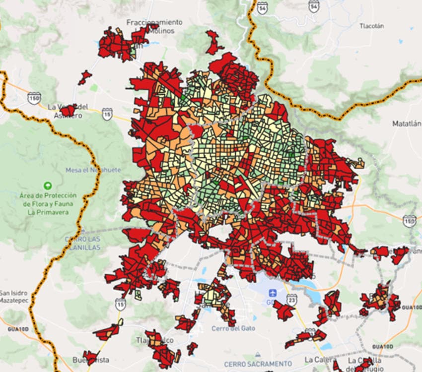 A color-coded map showing the public urban tree inventory of the Guadalajara Metropolitan Area (ZMG) in Jalisco, Mexico, with red, orange and green zones.