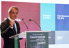 Finance Minister Édgar Amador gives a speech