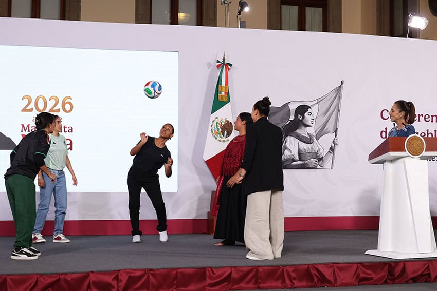 Juggling contest winners show off their skills during the Friday morning press conference. 