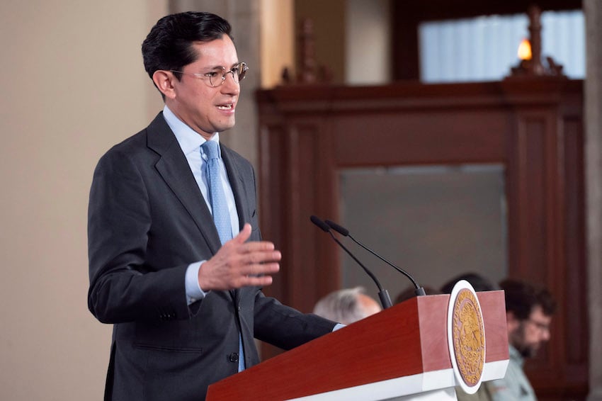 Foreign Affairs Minister Roberto Velasco 