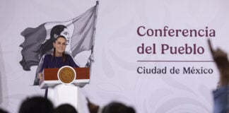 President Sheinbaum at the podium of her May 22 press conference