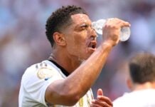 Jude Bellingham cools off during the Club World Cup heat