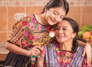 Mother and daughter in Mexico