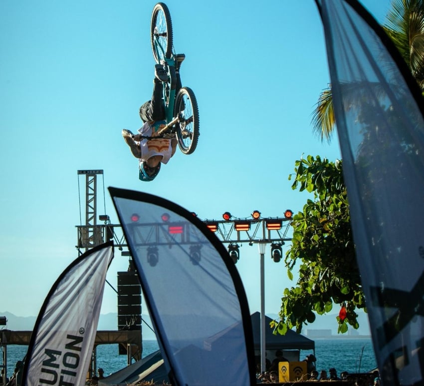 Puerto Vallarta Downhill and Freestyle