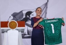 Also on Monday, President Sheinbaum showed off a fresh new jersey after presenting an initiative to create soccer schools for boys and girls in collaboration with the Mexican Soccer Federation.
