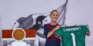 Also on Monday, President Sheinbaum showed off a fresh new jersey after presenting an initiative to create soccer schools for boys and girls in collaboration with the Mexican Soccer Federation.