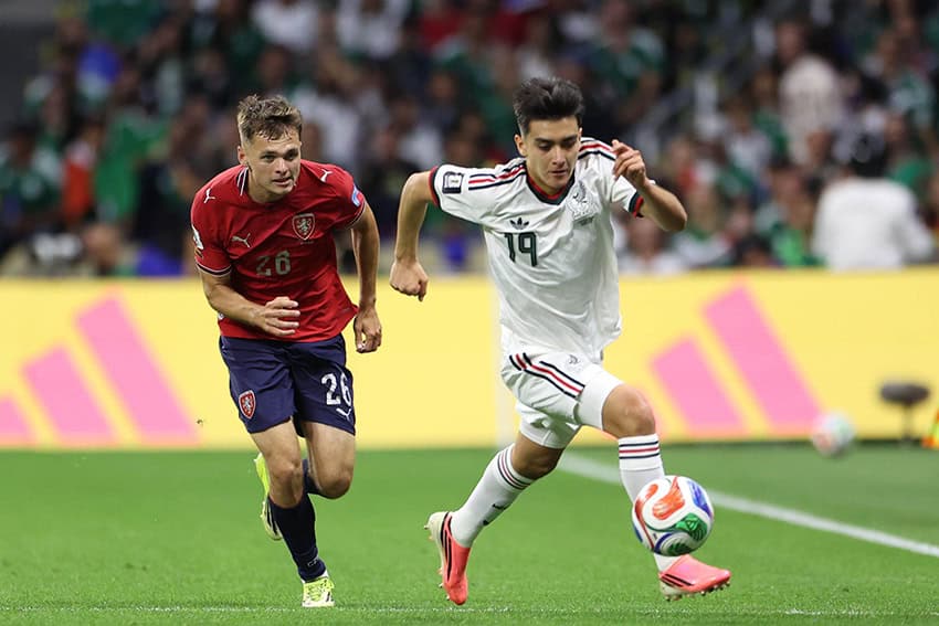 Teen soccer star Gilberto Mora sprints behind the ball at Mexico's World Cup match against Czechia