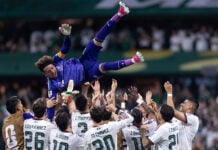 Mexico´s soccer team tosses Guillermo ¨Memo¨ Ochoa in the air to celebrate after the Czechia World Cup match, the last game of his career.