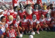 1997 Toros Neza in Halloween masks