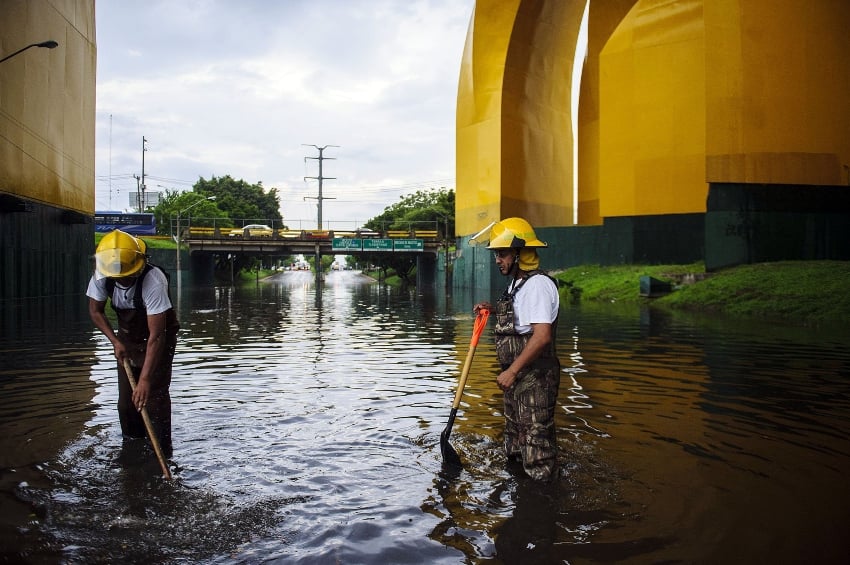 Workers trying to reduce flooding in Guadalajara