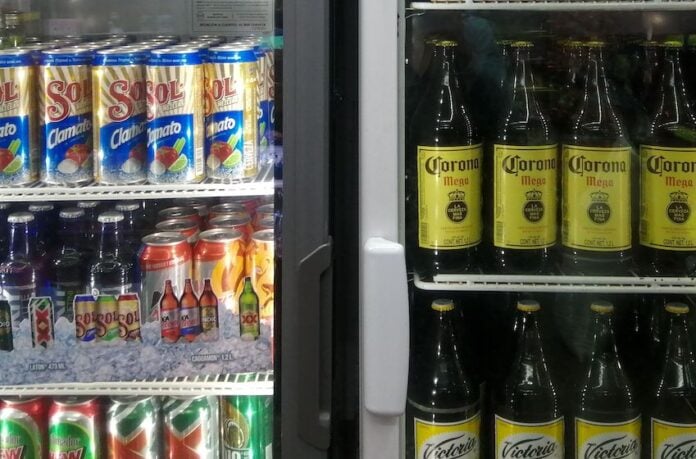 Venta Cerveza Fridge with beers in it