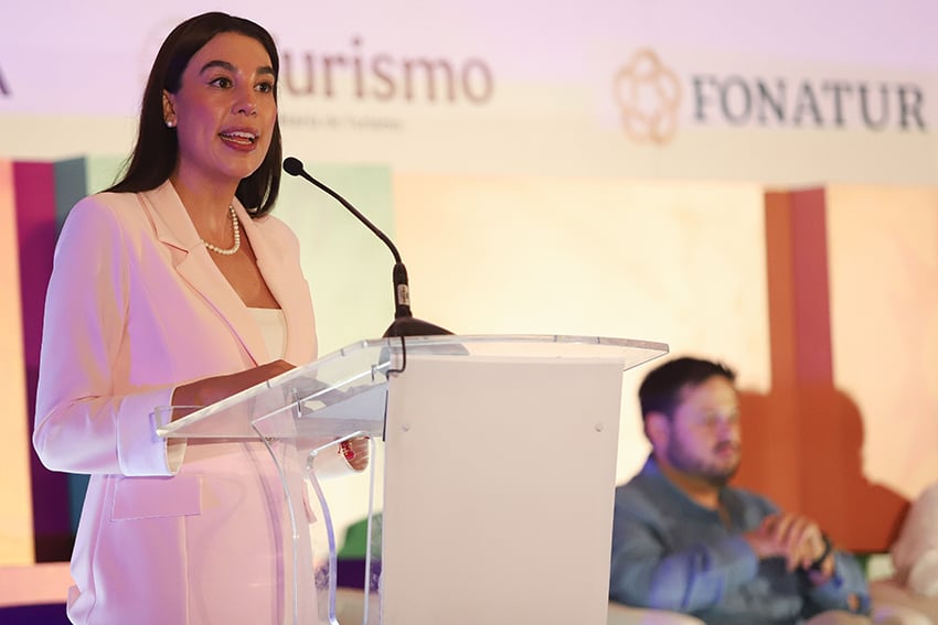Federal Tourism Minister Josefina Rodríguez Zamora.