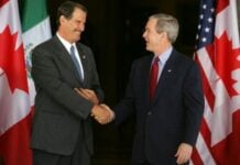 Mexican president Vicente Fox with U.S. president George W. Bush