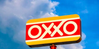 An Oxxo convenience store sign