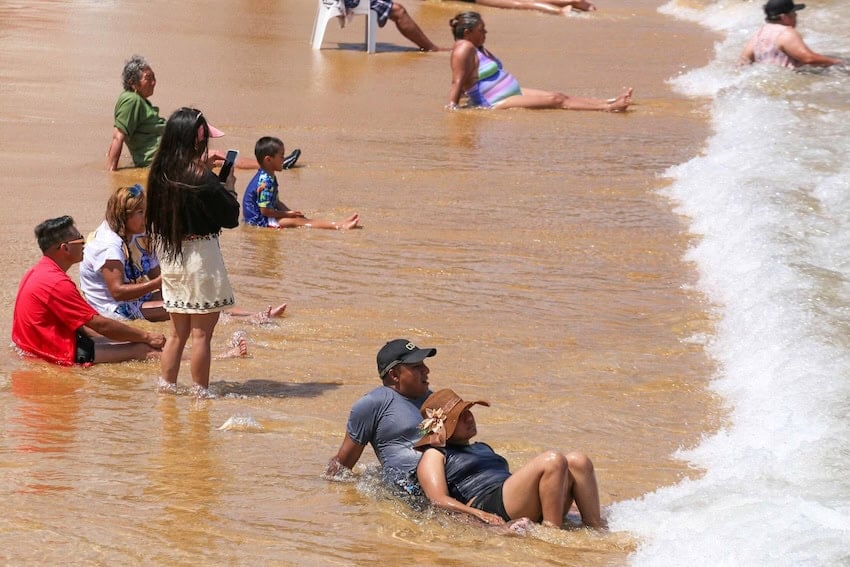 Mexico is attracting more tourists — but they’re spending less