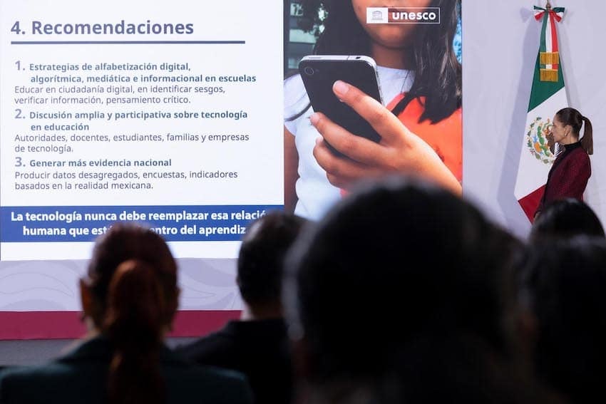 Mexico announces 3 forums to debate social media, AI regulation for minors