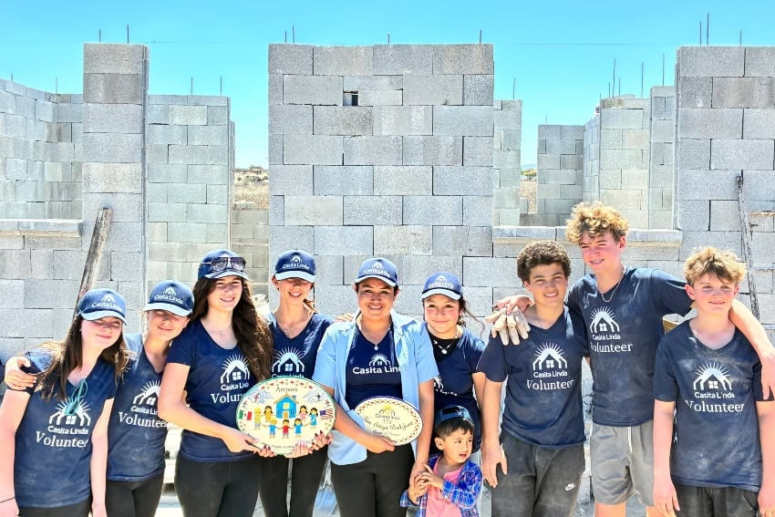 Casita Linda home building project in San Miguel de Allende with student volunteers from Aspen