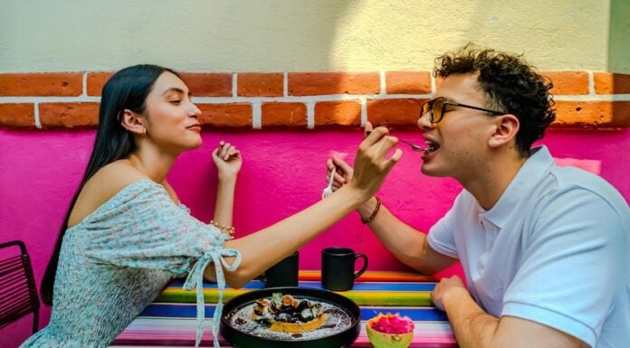 Couple enjoying ice cream in Mexico City