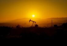oil well