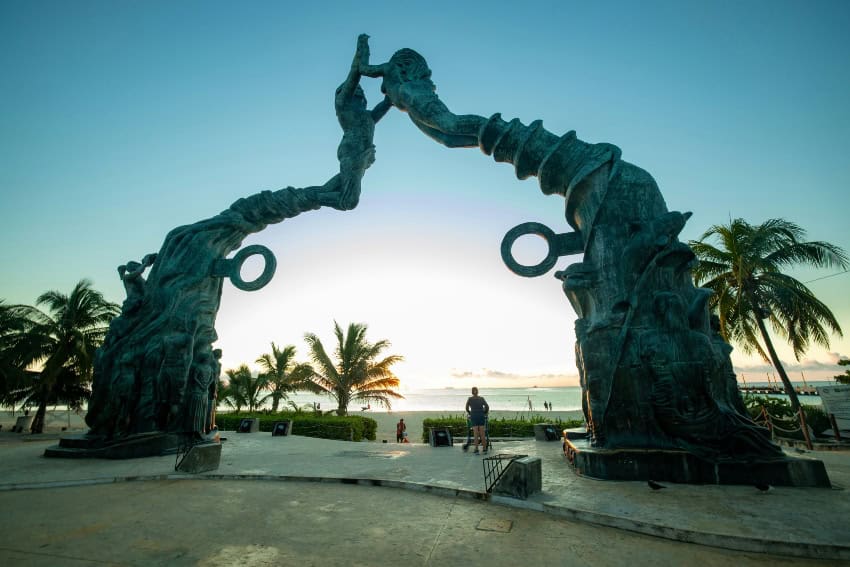 Portal Maya sculpture in Playa del Carmen