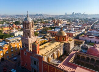 A colonial church in downtown Querétaro city