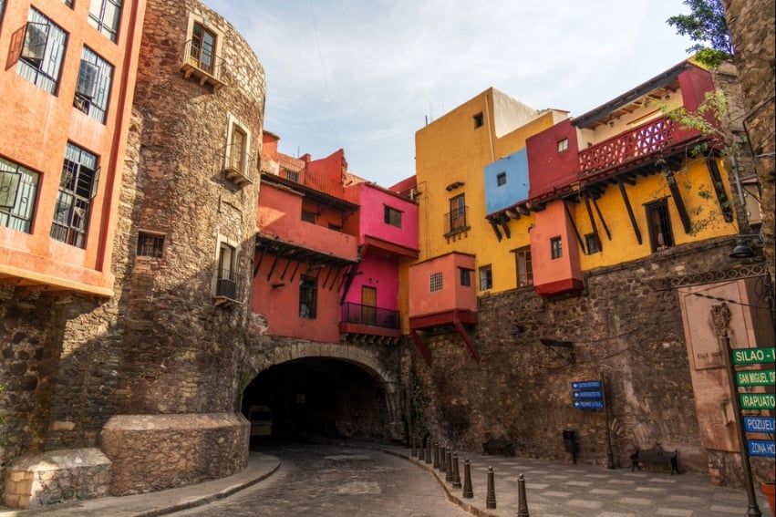 Guanajuato city tunnels and colorful houses