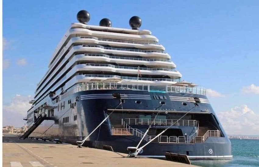 cruise ship