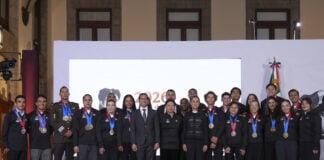Sheinbaum with Conade Chief Rommel Pacheco and Mexican athletes