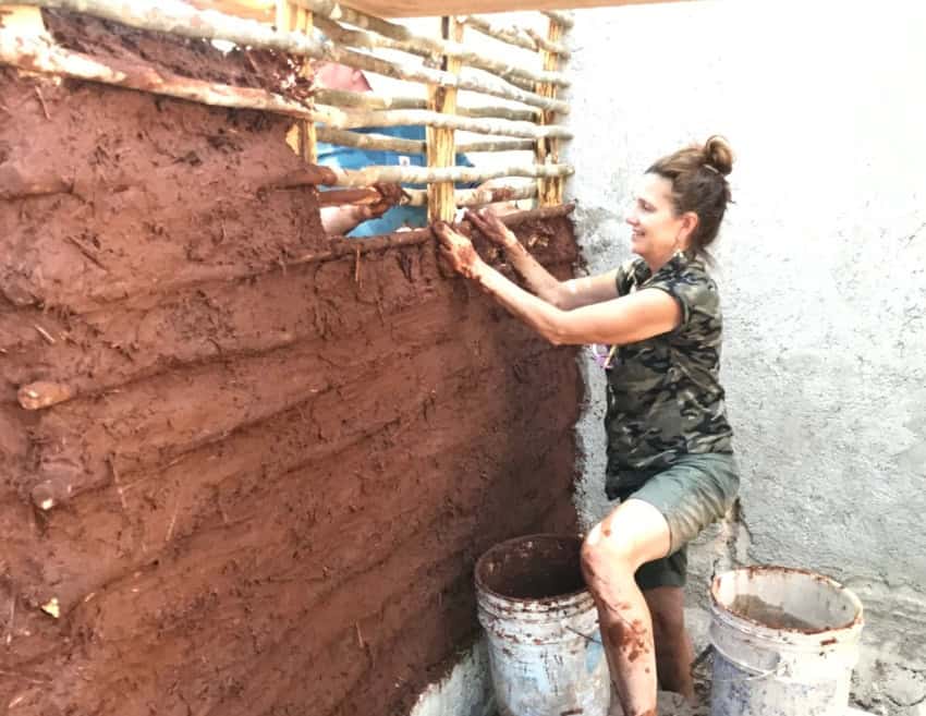 First coat of adobe en Ek' Balam