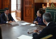 President Sheinbaum meets with Goldman Sachs President John Waldron in the National Palace