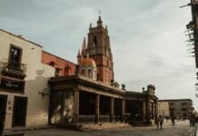 San Miguel de Allende city scene