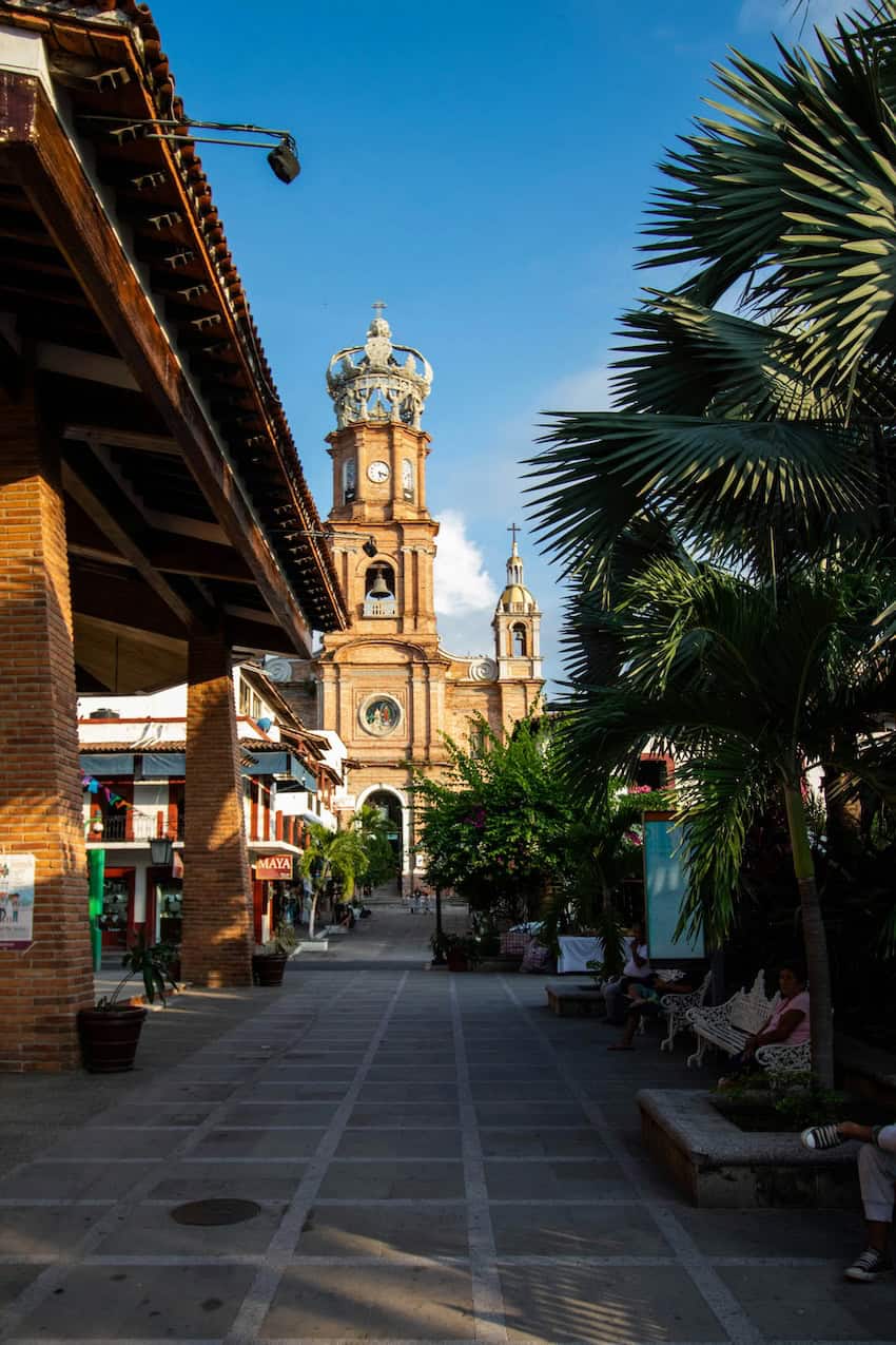 A walkway into Plaza de Armas in Puerto Vallarta, Mexcio.