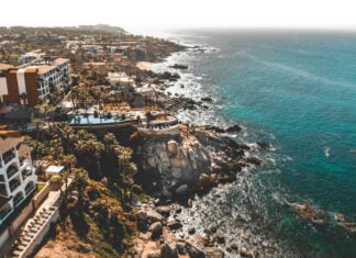 coastline of Los Cabos showing luxury villas and homes