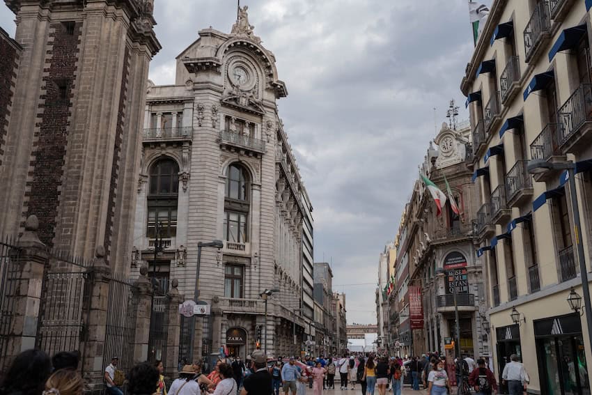 Dangerously tilted church in Mexico City